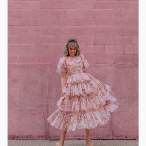 Ivy City Co Pink Floral Tiered Midi Dress